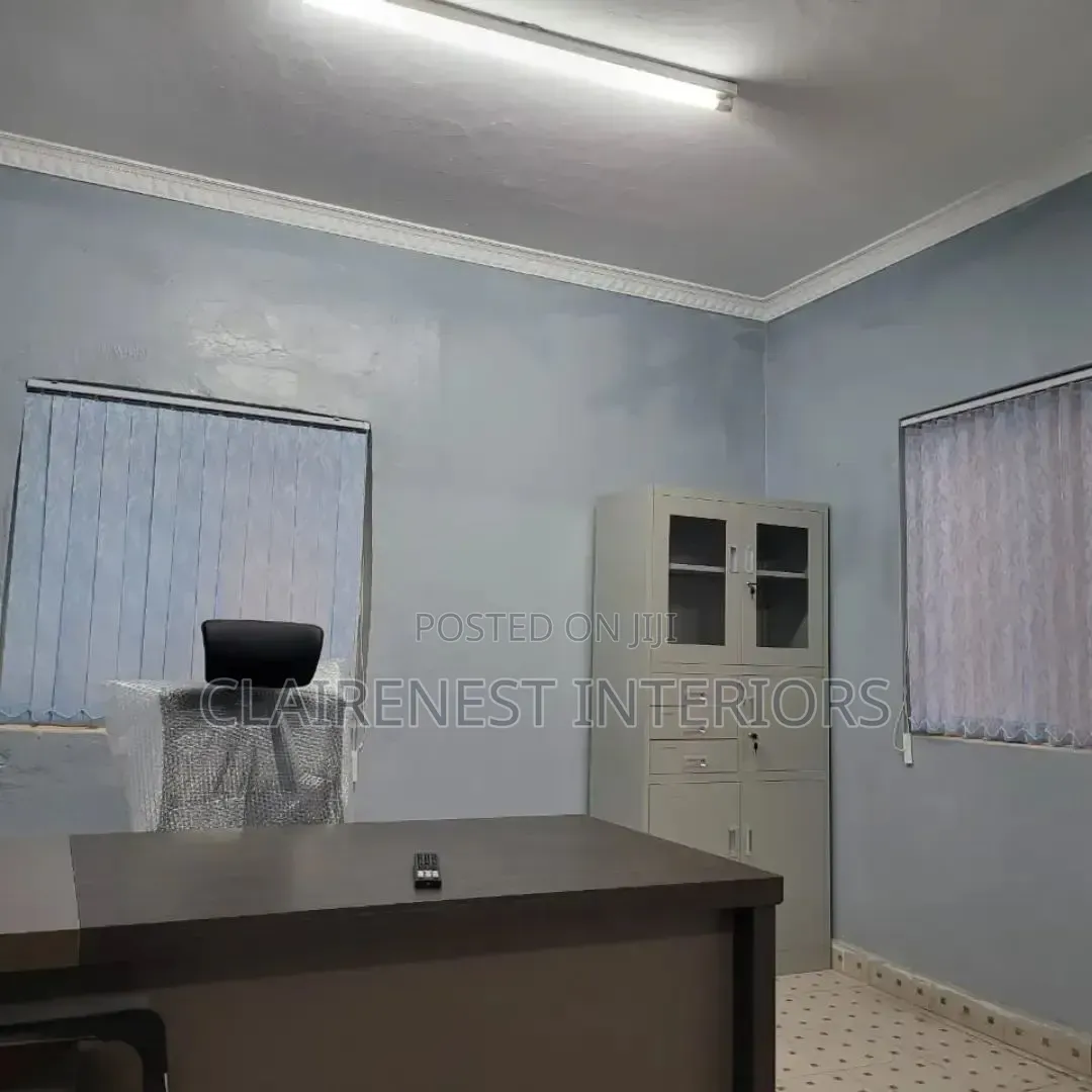 A Clean Finish for Modern Interiors With Vertical Blinds
