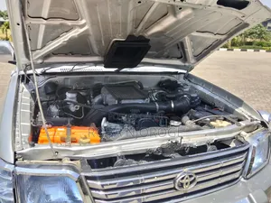 Toyota Land Cruiser Prado 2002 Silver