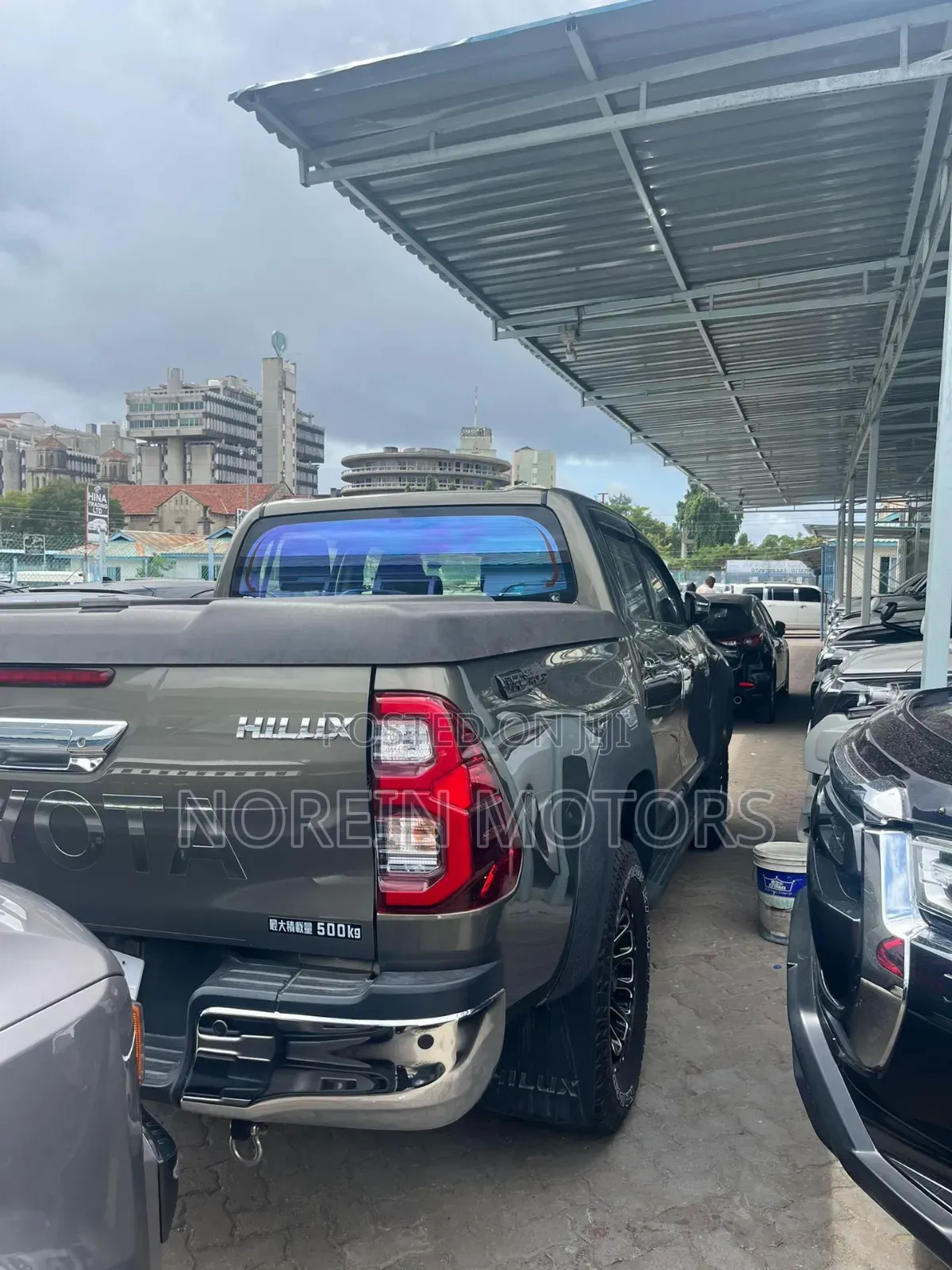 Toyota Hilux 2021 Gray