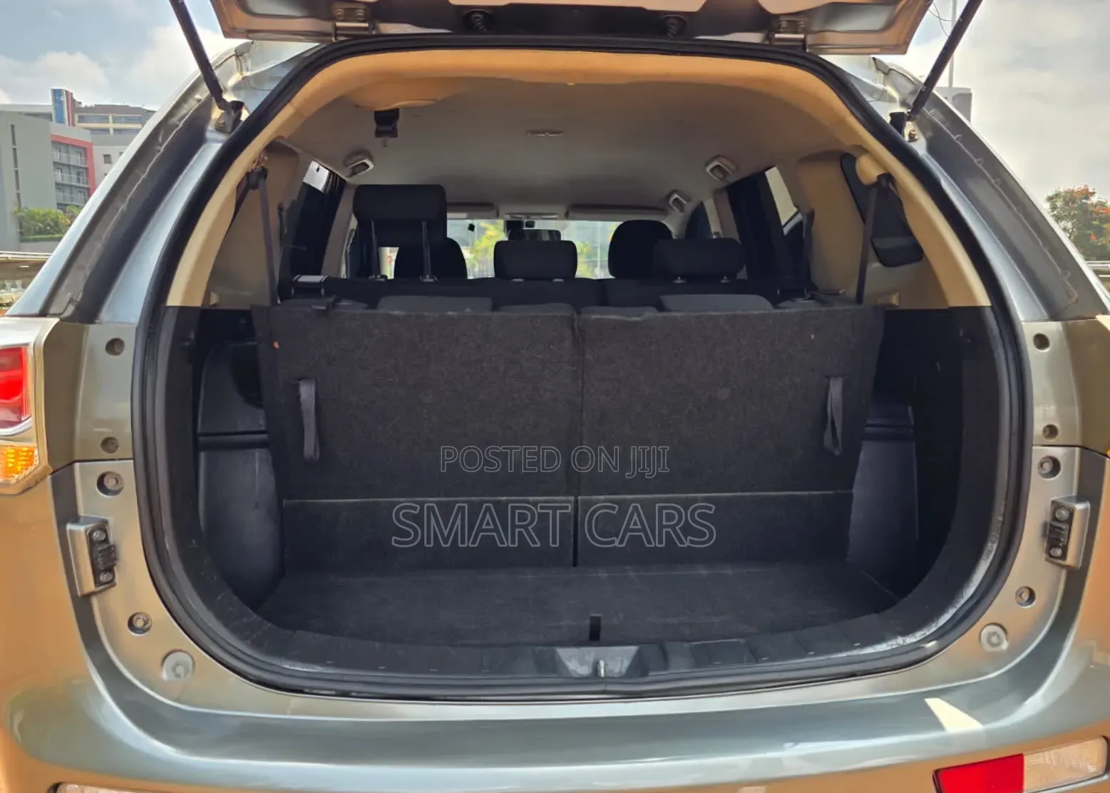 Mitsubishi Outlander 2012 Silver