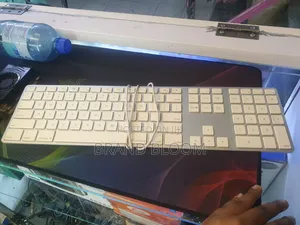 Apple Wired Keyboard