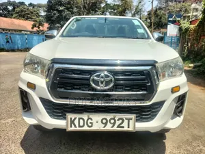 Toyota Hilux 2017 White
