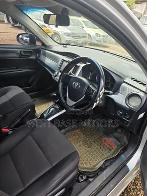 Toyota Corolla Fielder 2013 Silver
