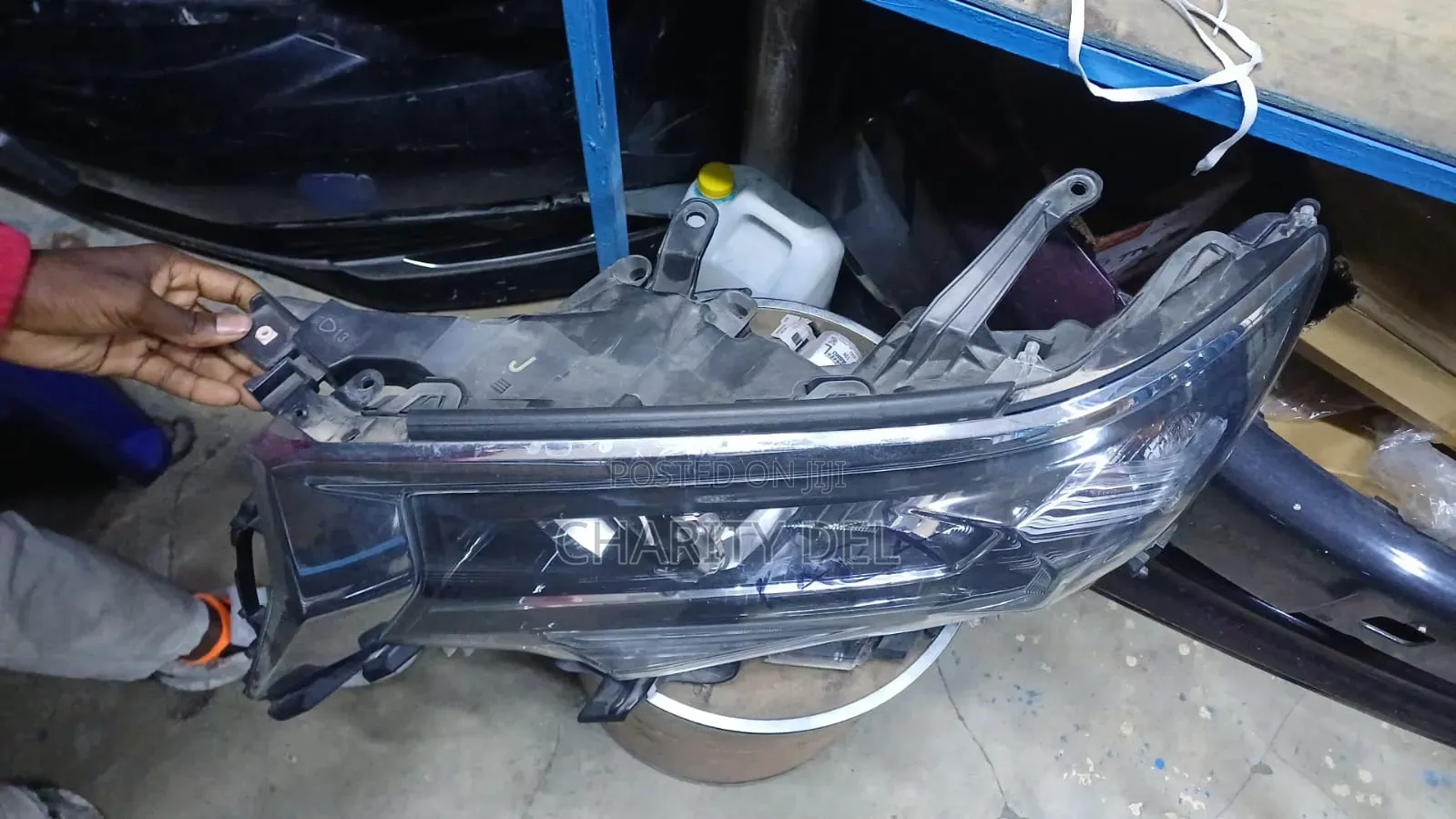 Prado 165 Headlight (Part No J)