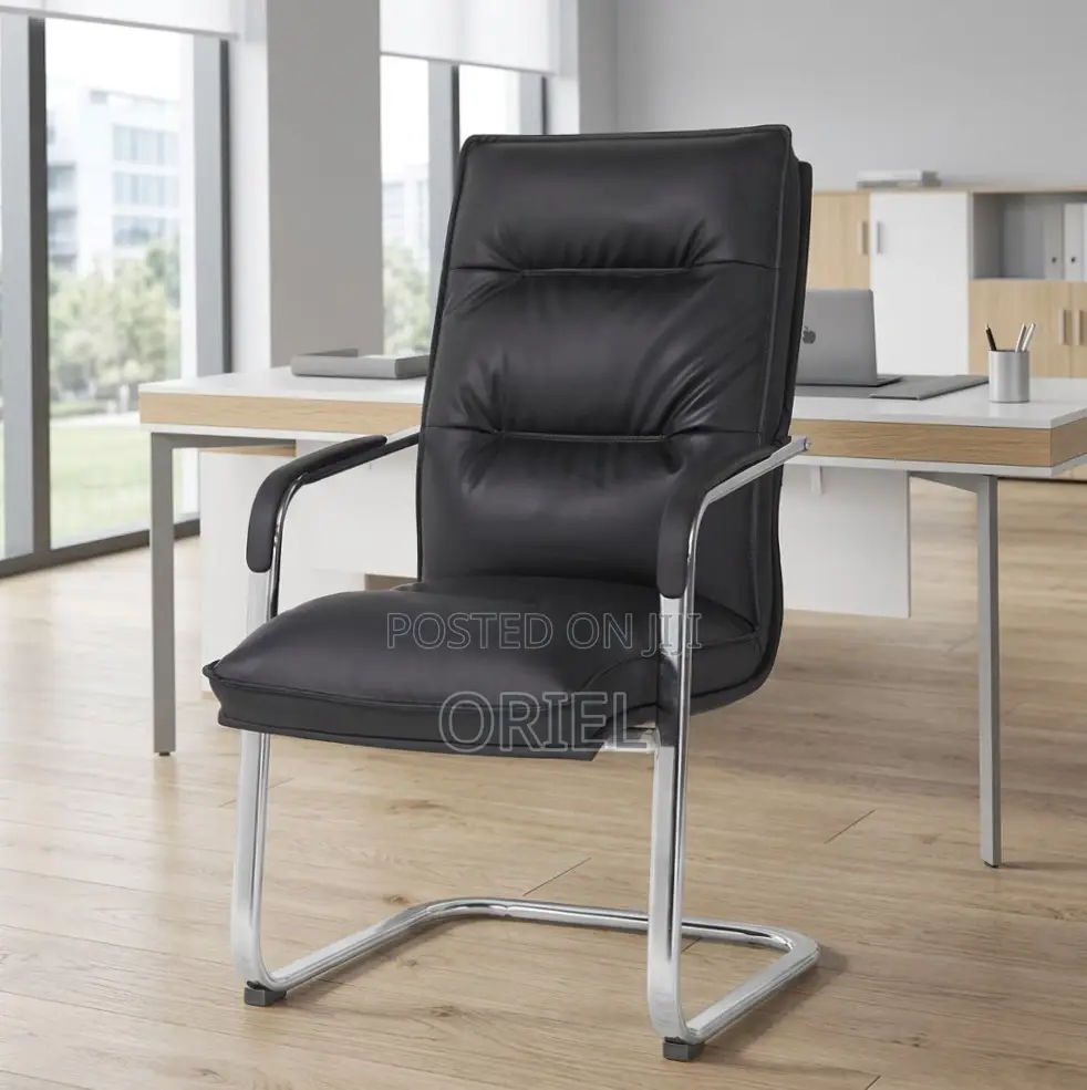 Office Chair : Black Leather Visitor Seating Chair