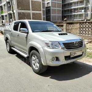 Toyota Hilux 2011 Silver