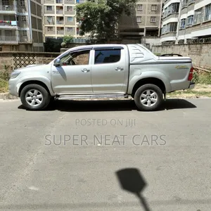 Toyota Hilux 2011 Silver