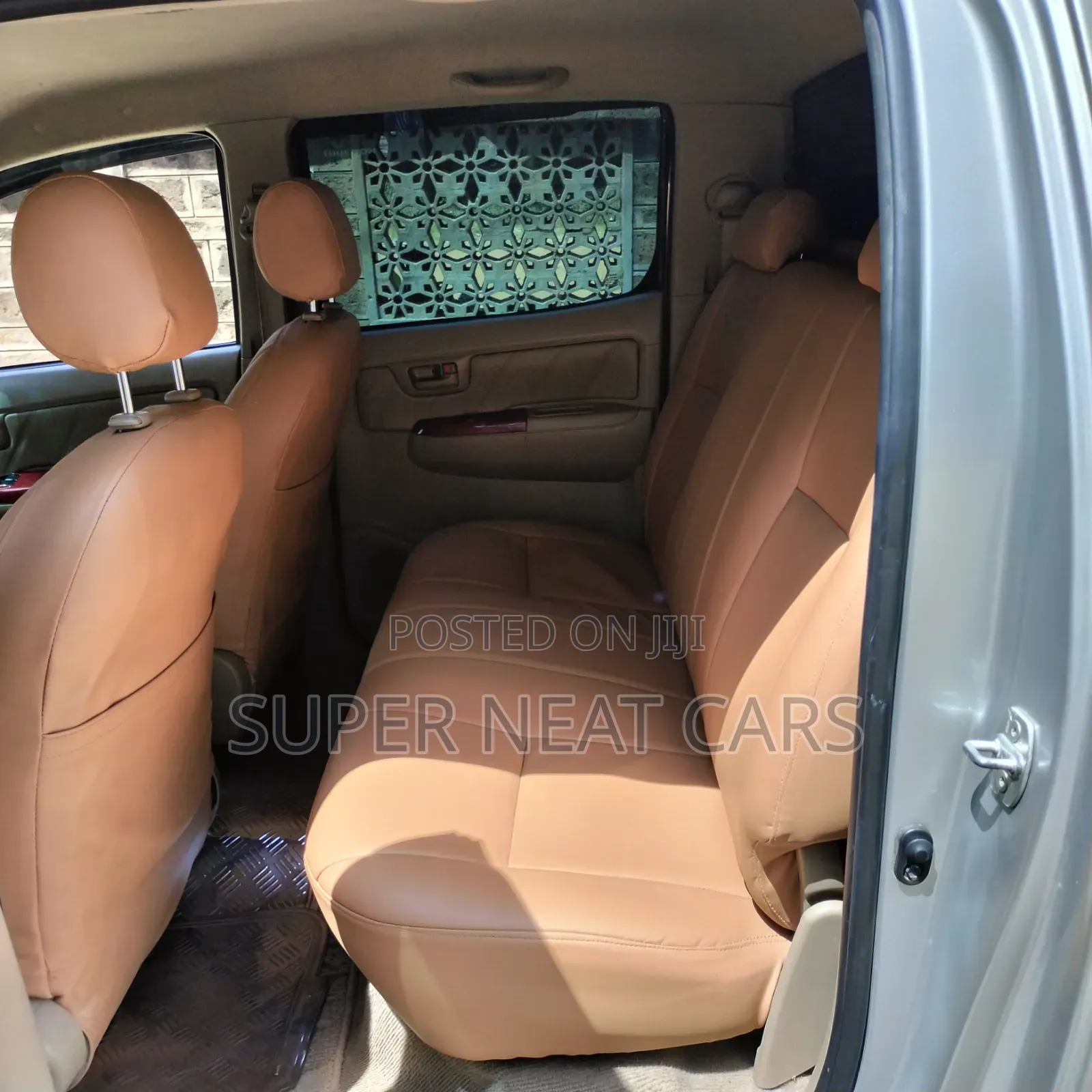 Toyota Hilux 2011 Silver