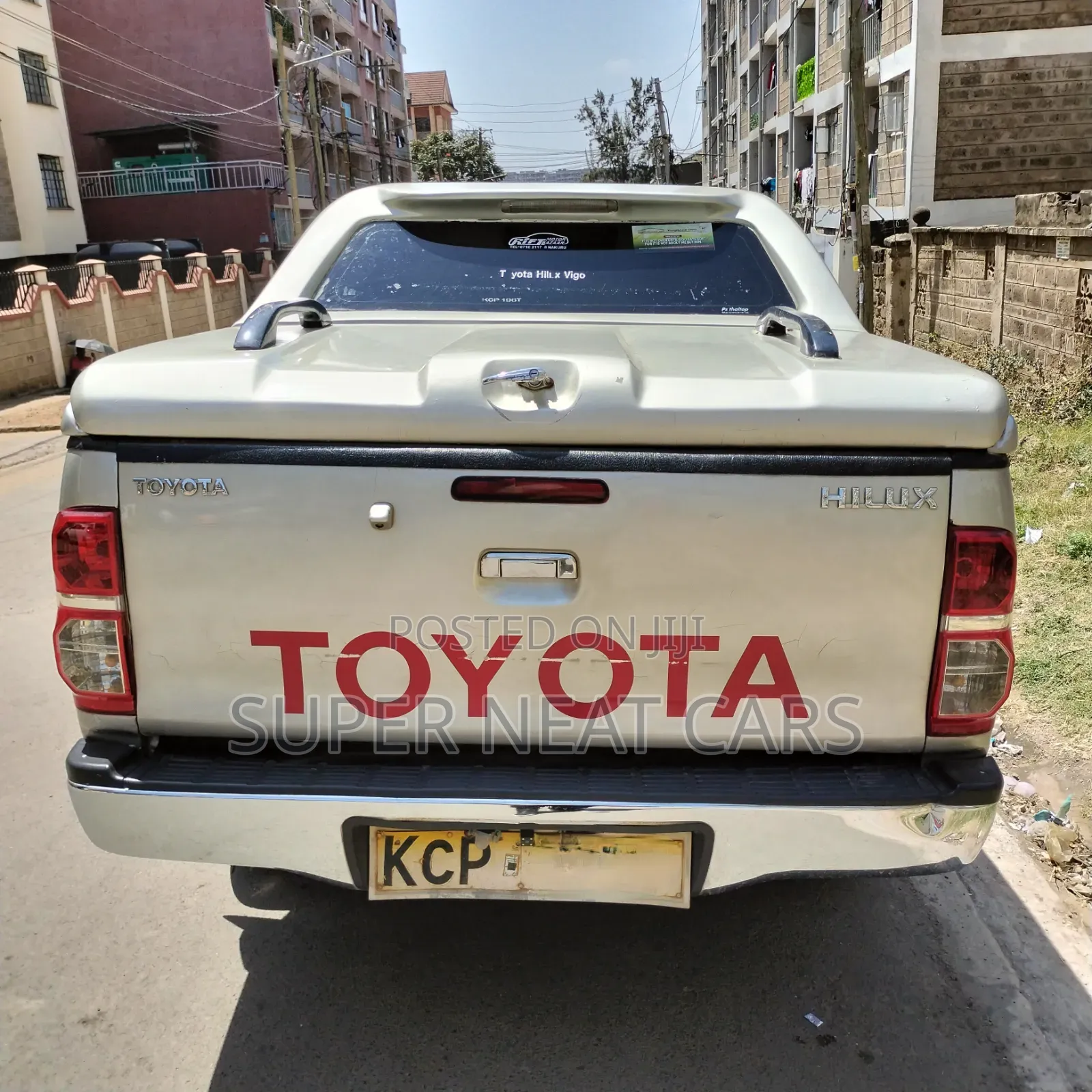 Toyota Hilux 2011 Silver