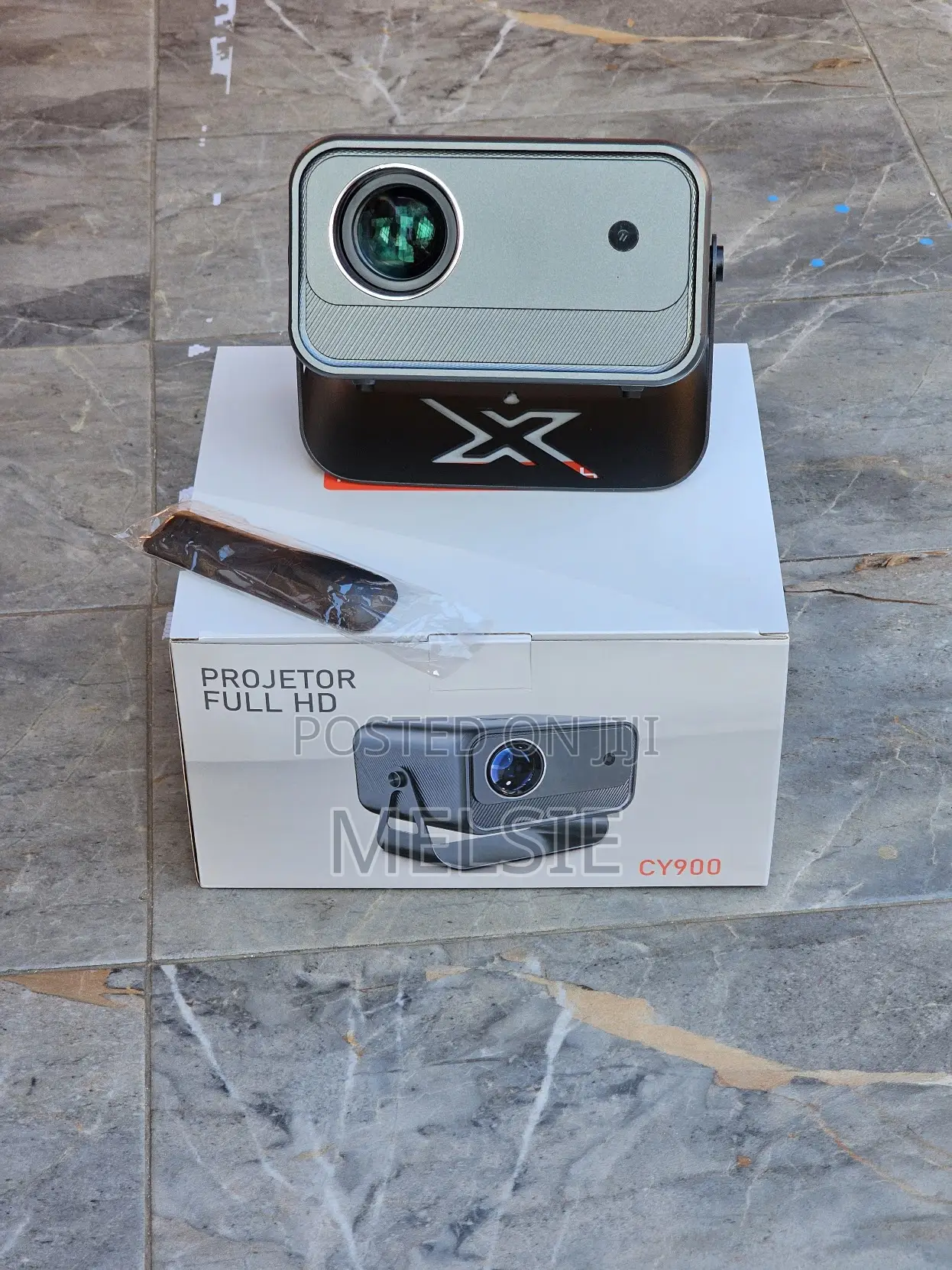 CY900 Smart Android LED Projector for Home Theater Entertainment