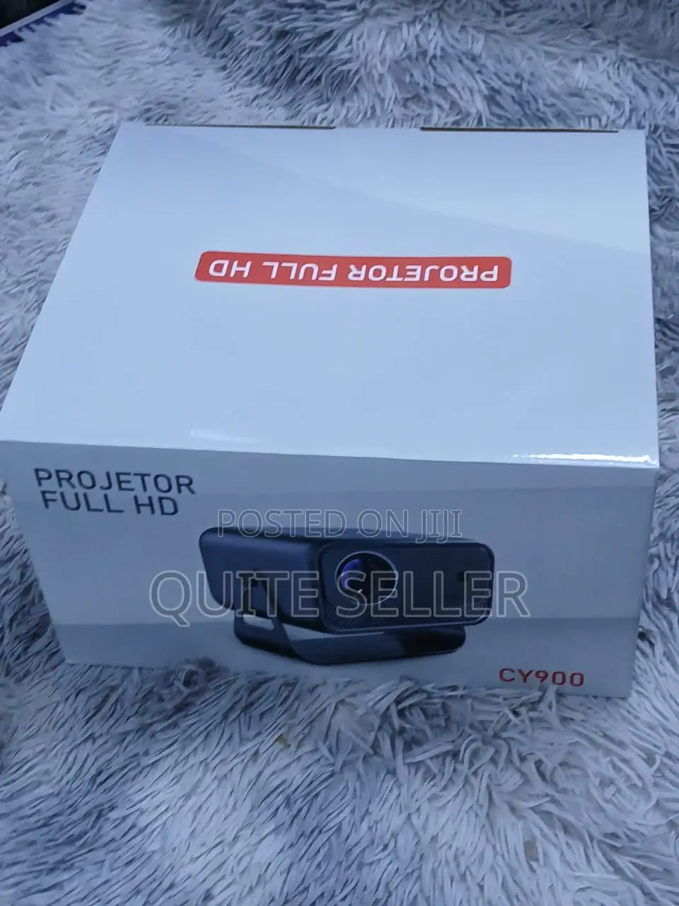 CY900 HD LED Home Theater Projector With Built-in Speaker