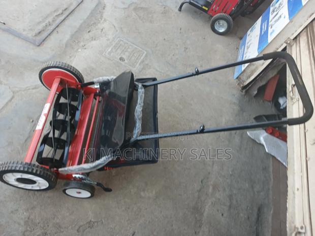 Manual Lawn Mower - thumbnail 3