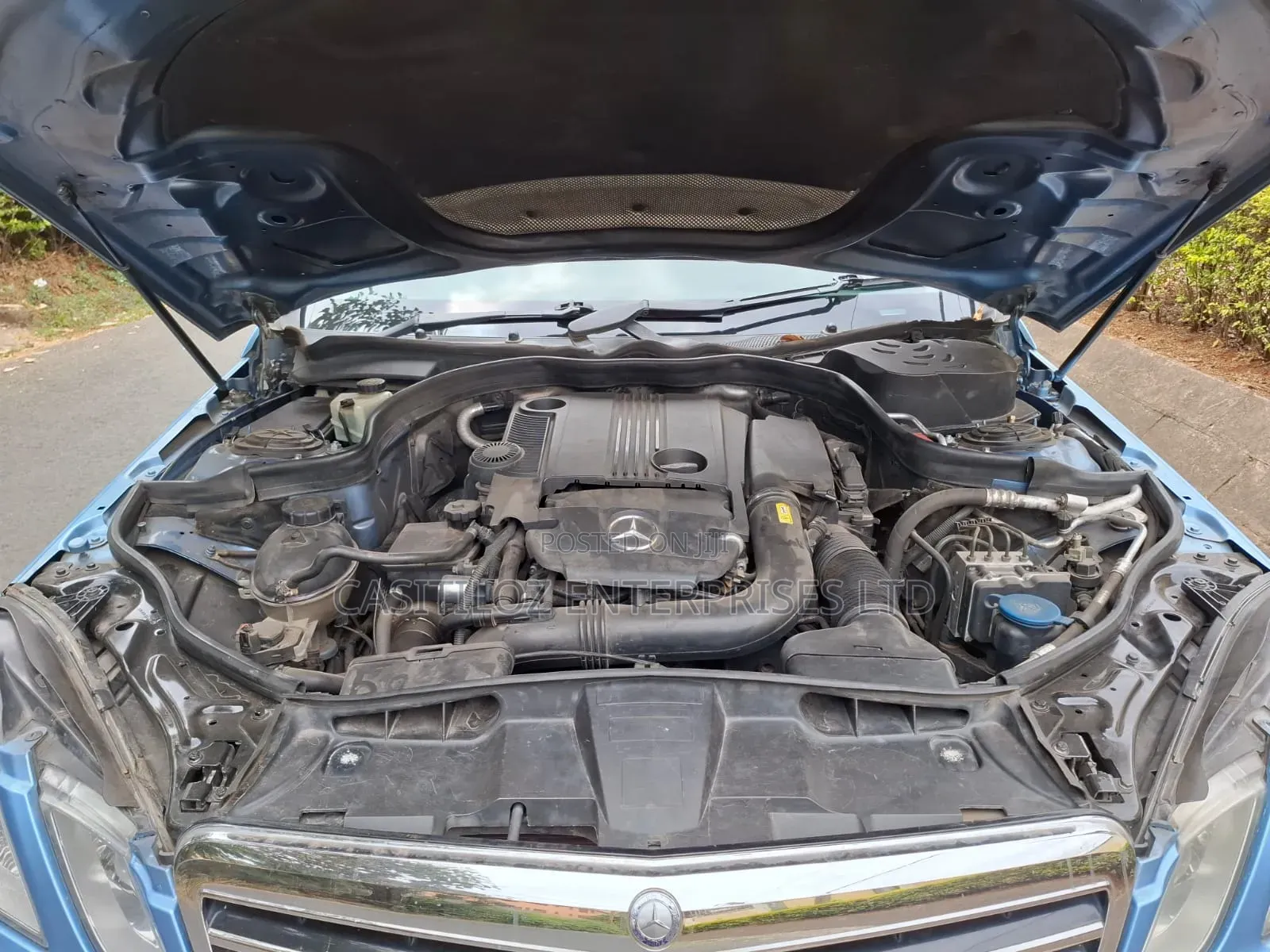 Mercedes-Benz E250 2011 Blue