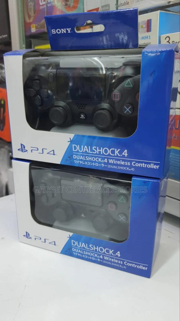 Sony Wireless PS4 Controller - thumbnail 3