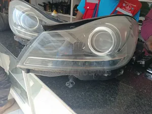 W204 Headlights