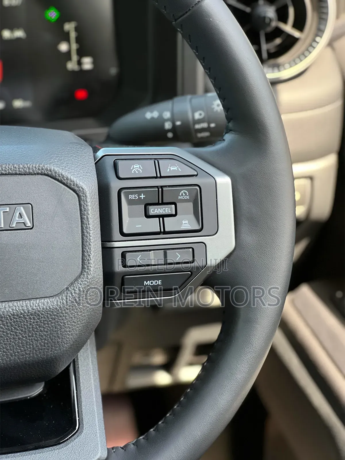 Toyota Land Cruiser Prado 2023 White