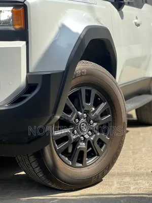 Toyota Land Cruiser Prado 2023 White