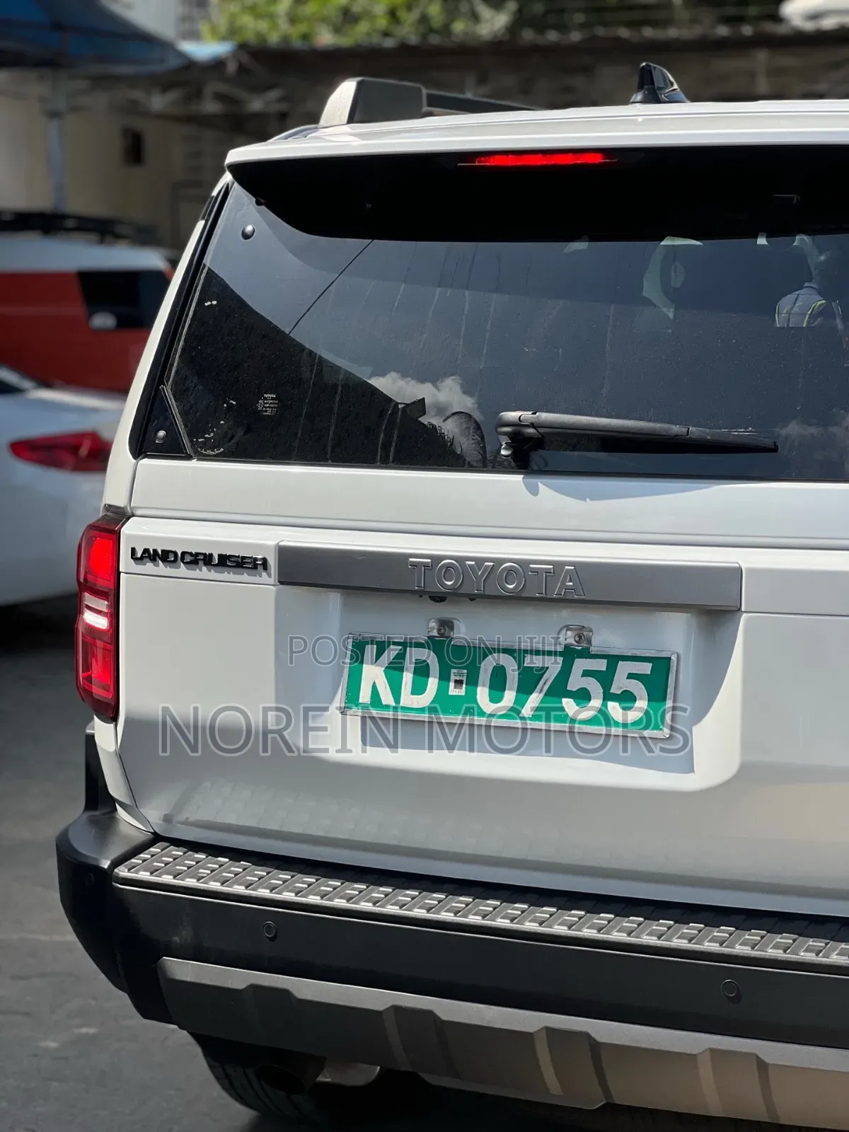 Toyota Land Cruiser Prado 2023 White