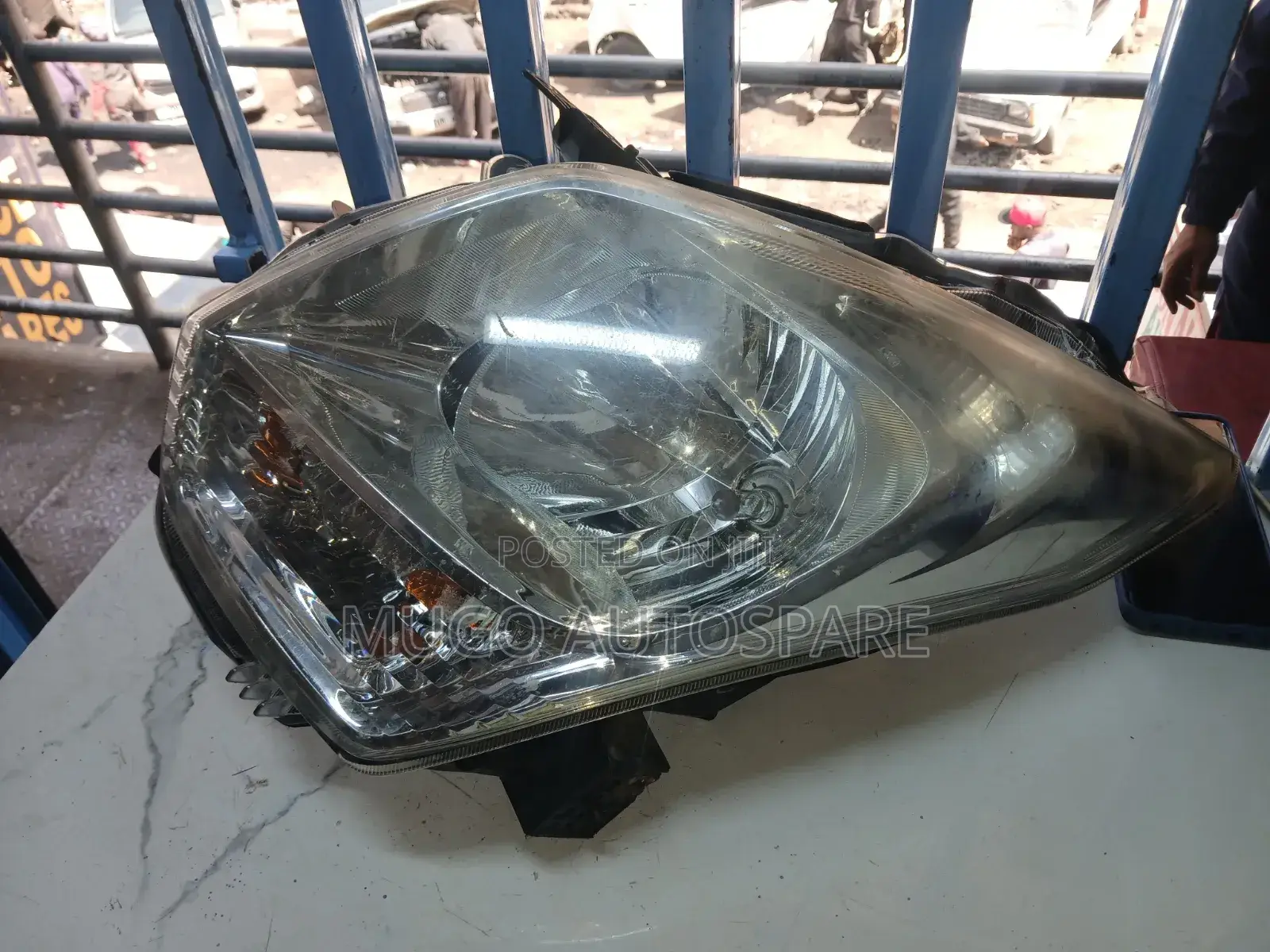 Suzuki Wagon R 2012 Non Xenon Headlight