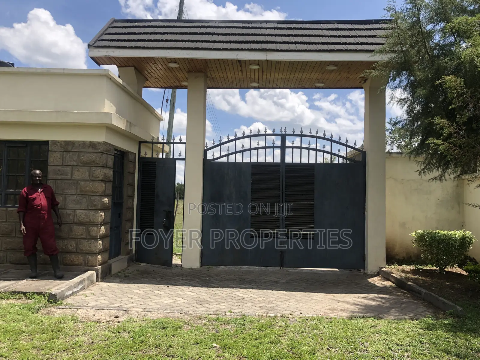Plot Overlooking Nairobi National Park