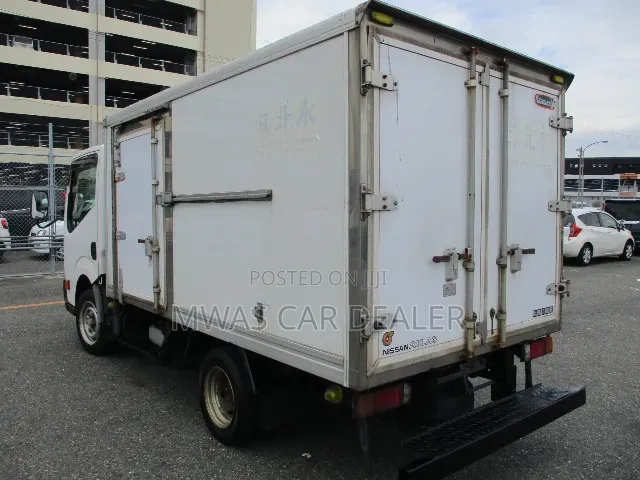 Selling Nissan Atlas 2014 to Be Registered