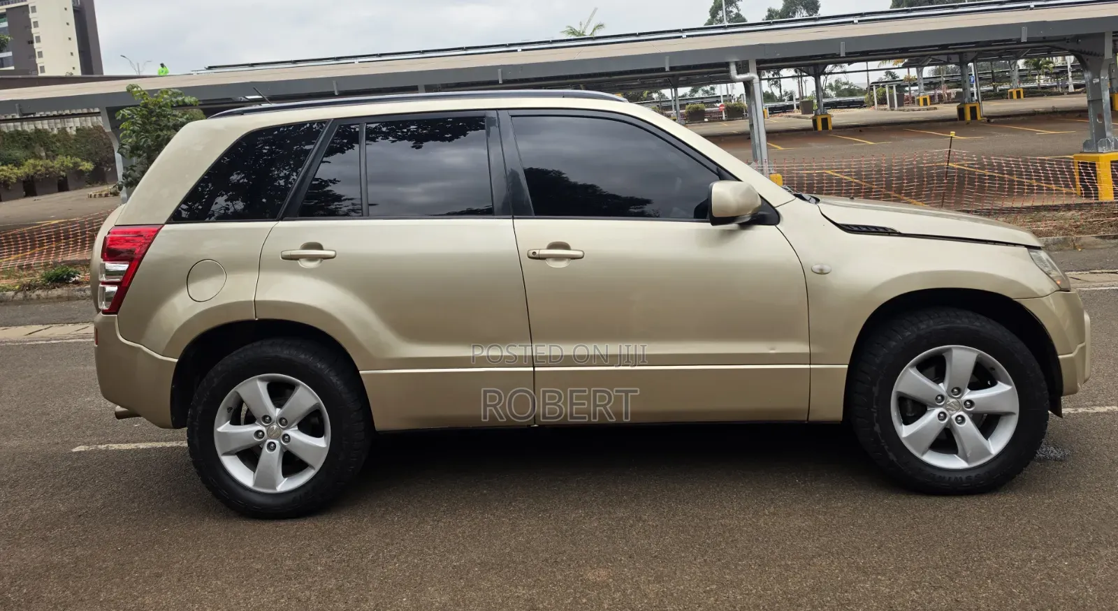 Suzuki Escudo 2008 Gold
