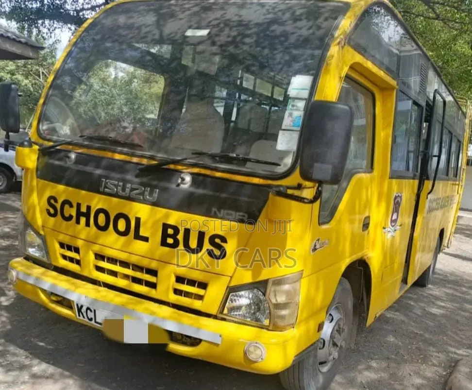 Isuzu NQR 2016 Yellow
