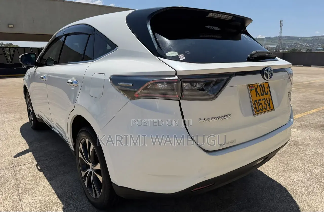 Toyota Harrier 2.5 Hybrid 4WD 2016 White