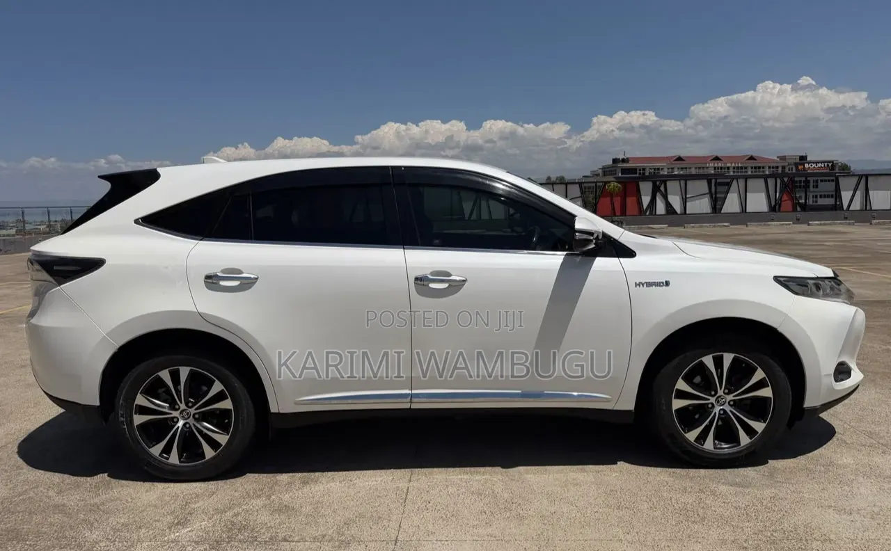 Toyota Harrier 2.5 Hybrid 4WD 2016 White