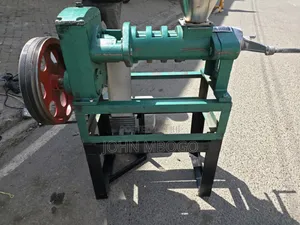 Oil Expeller/ Oil Pressing Machine