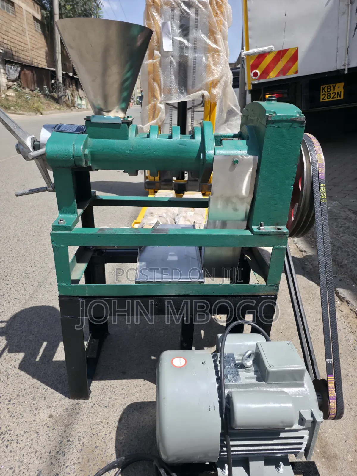 Oil Expeller/ Oil Pressing Machine