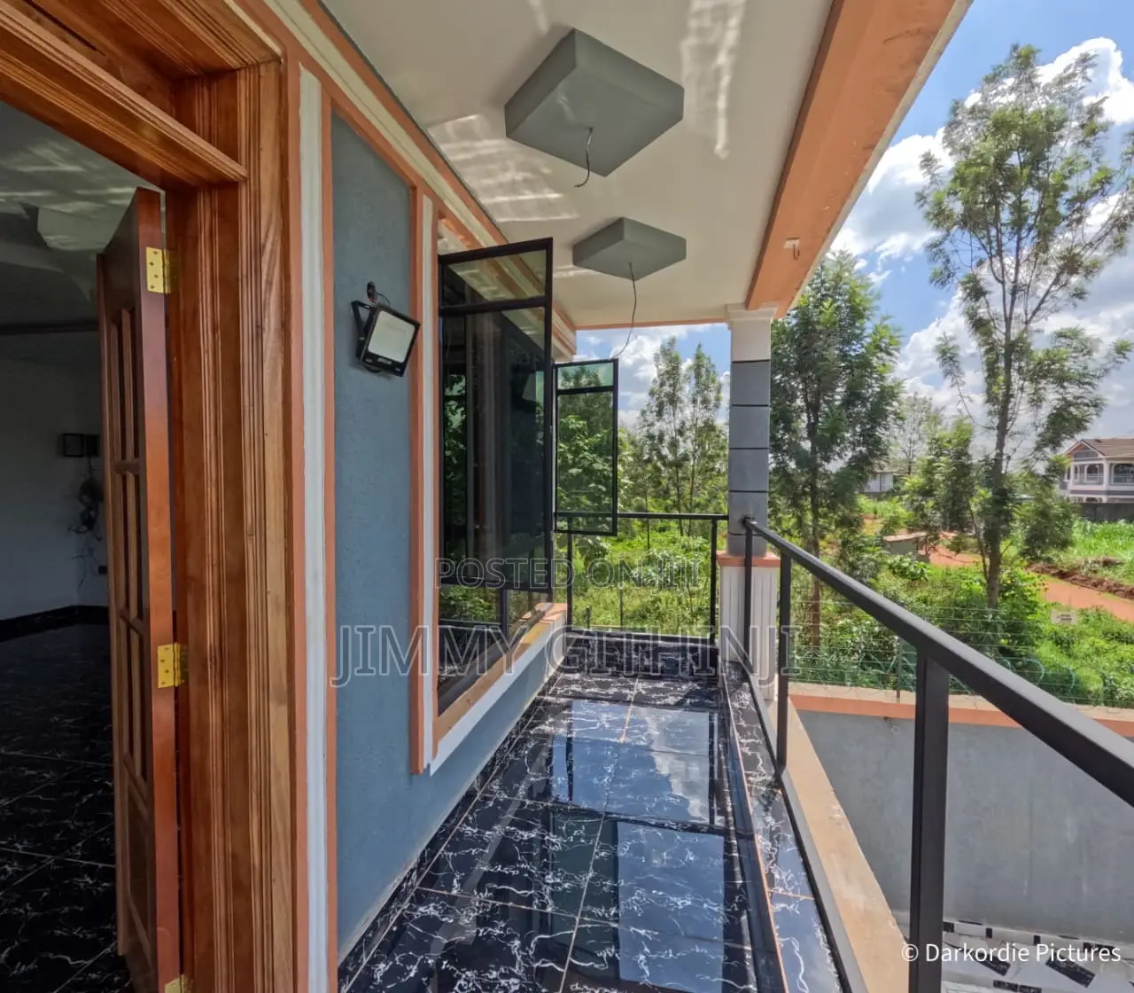 5bdrm Bungalow in Kenyatta Road / Theta for sale