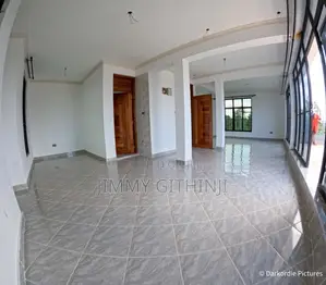 5bdrm Bungalow in Kenyatta Road / Theta for sale