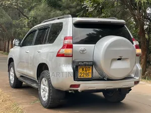 Toyota Land Cruiser Prado 2014 Silver