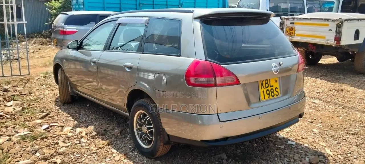 Nissan Wingroad 2002 Gold