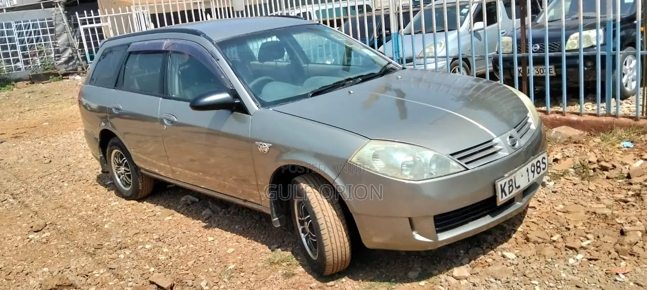 Nissan Wingroad 2002 Gold