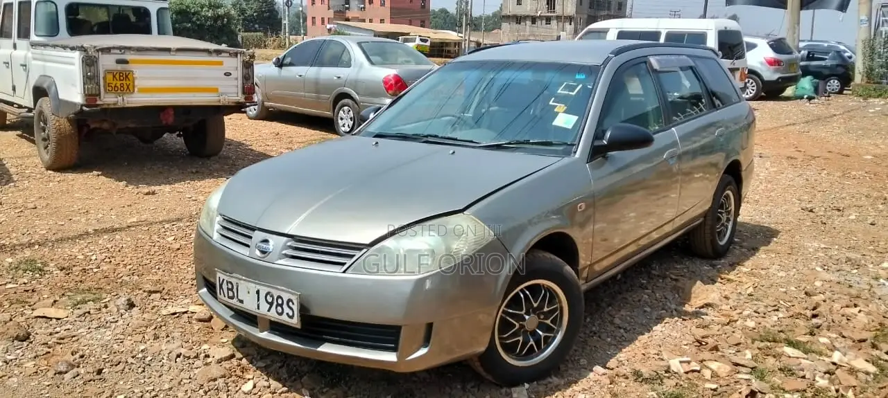 Nissan Wingroad 2002 Gold
