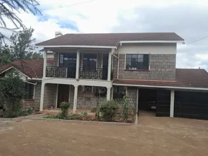 5bdrm Maisonette in Mamba Close, Kibiku for rent