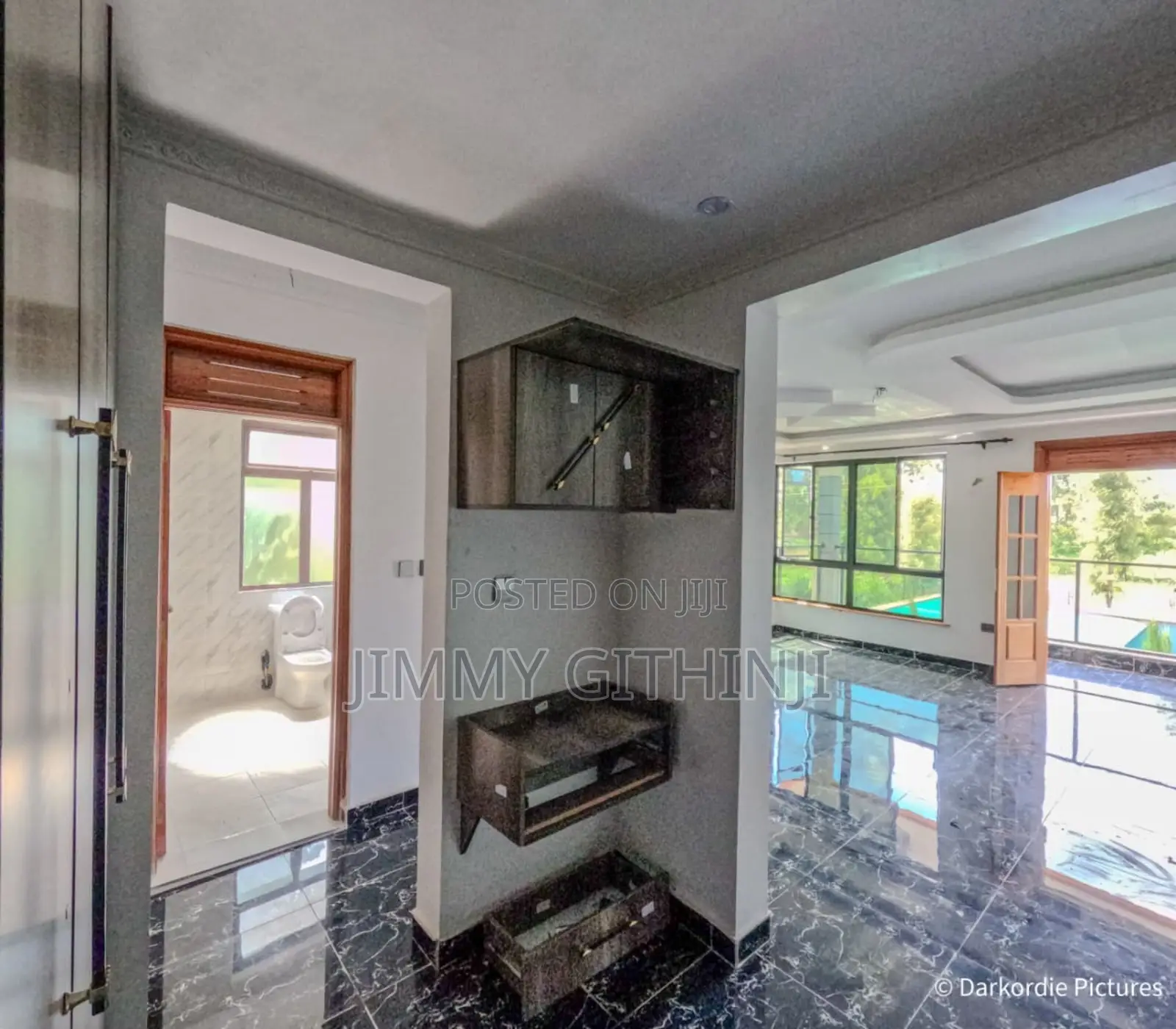 5bdrm Bungalow in Kenyatta Road / Theta for sale