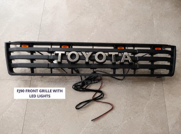 Land Cruiser FJ90 Front Grille - main view