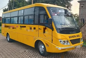 Isuzu NQR 2014 Yellow