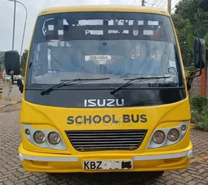 Isuzu NQR 2014 Yellow