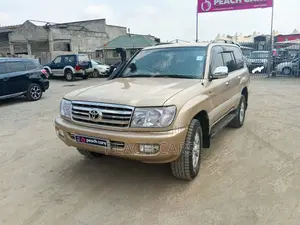 Toyota Land Cruiser 2000 Gold