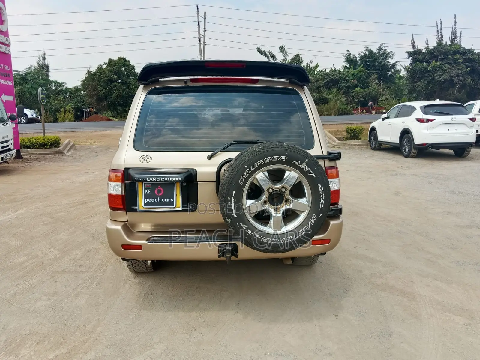 Toyota Land Cruiser 2000 Gold