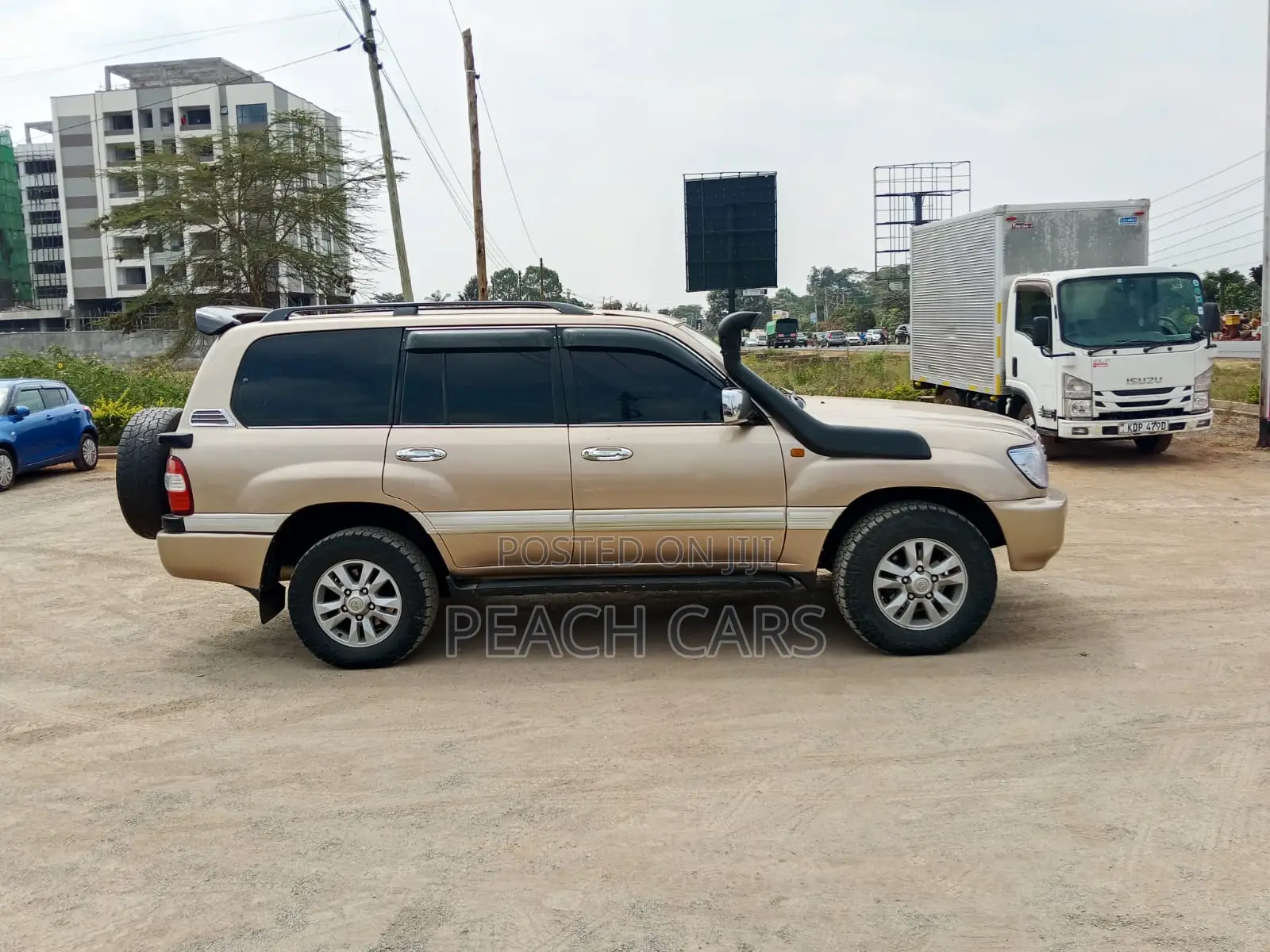Toyota Land Cruiser 2000 Gold