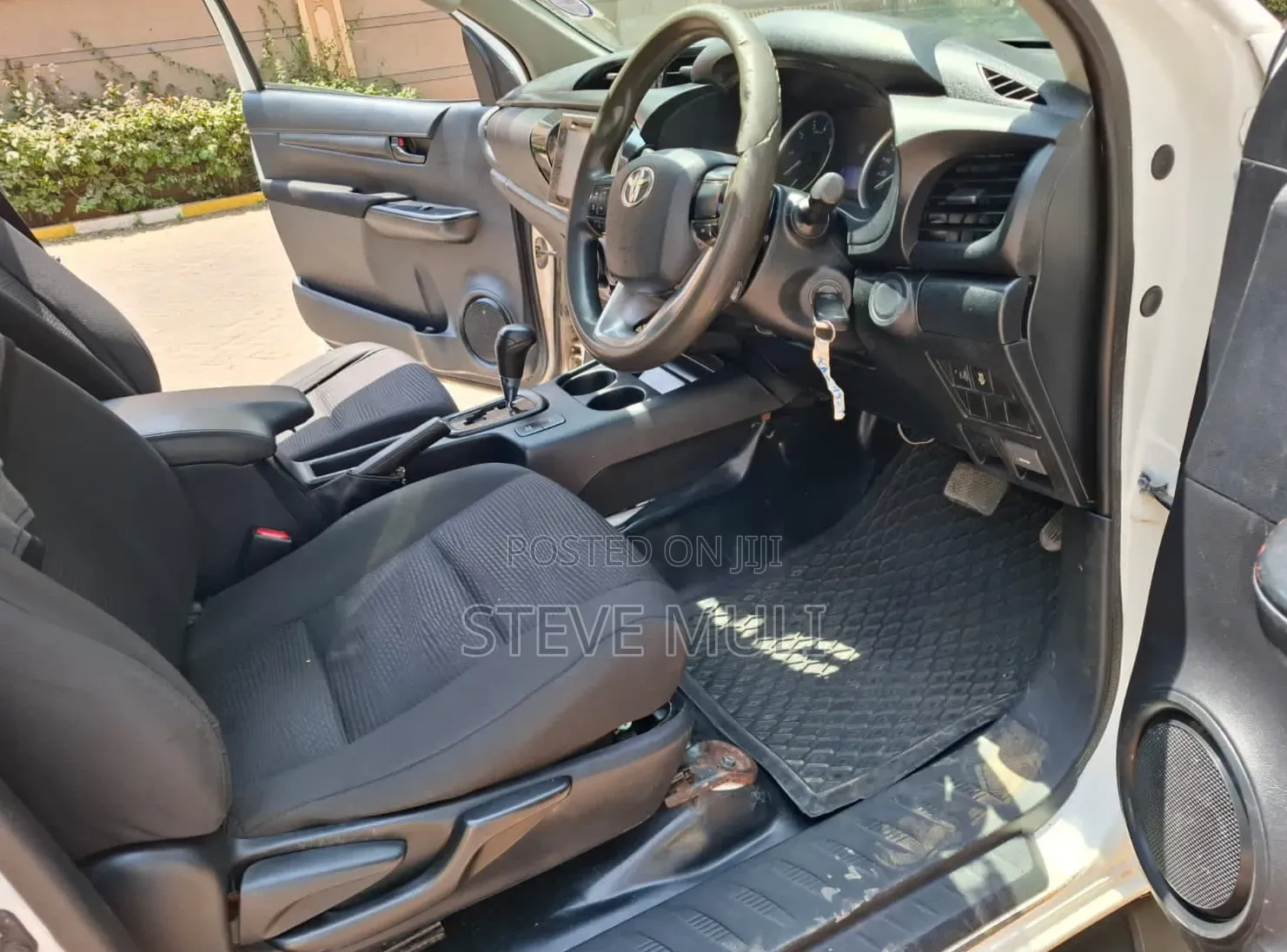 Toyota Hilux 2017 White