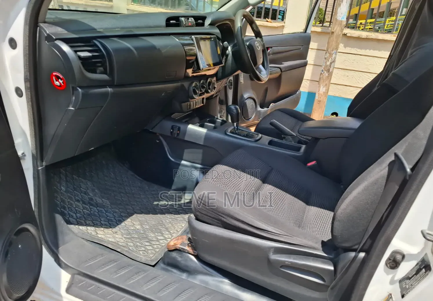 Toyota Hilux 2017 White