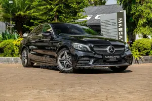 Mercedes-Benz C200 2019 Black