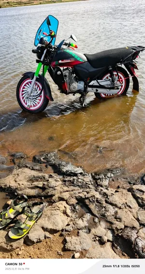 Honda CB 2017 Blue