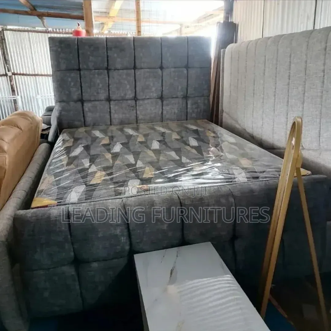 Chester King Size Bed 5x6 Gray With Patterns